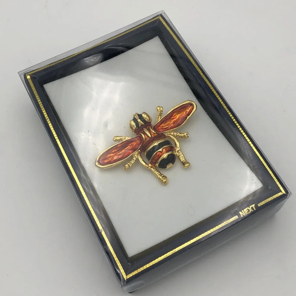 Red Bee Enamel Gold Tone Pin Brooch